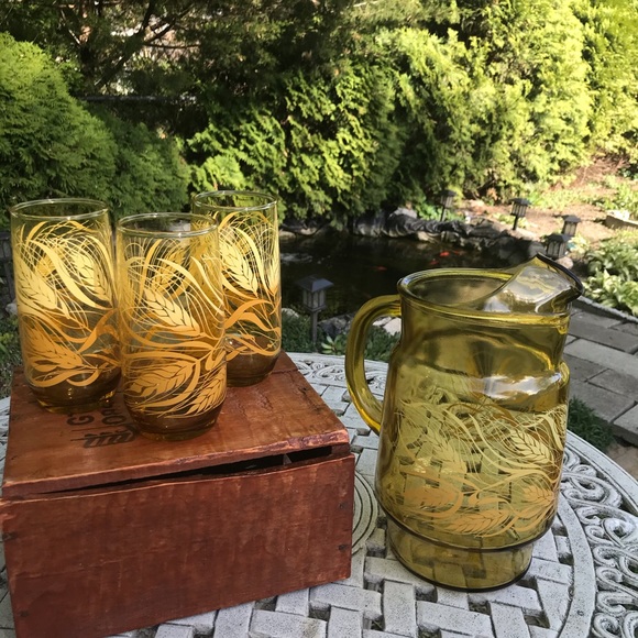 Vintage Anchor Hocking Golden Wheat pitcher set. - Picture 4 of 16